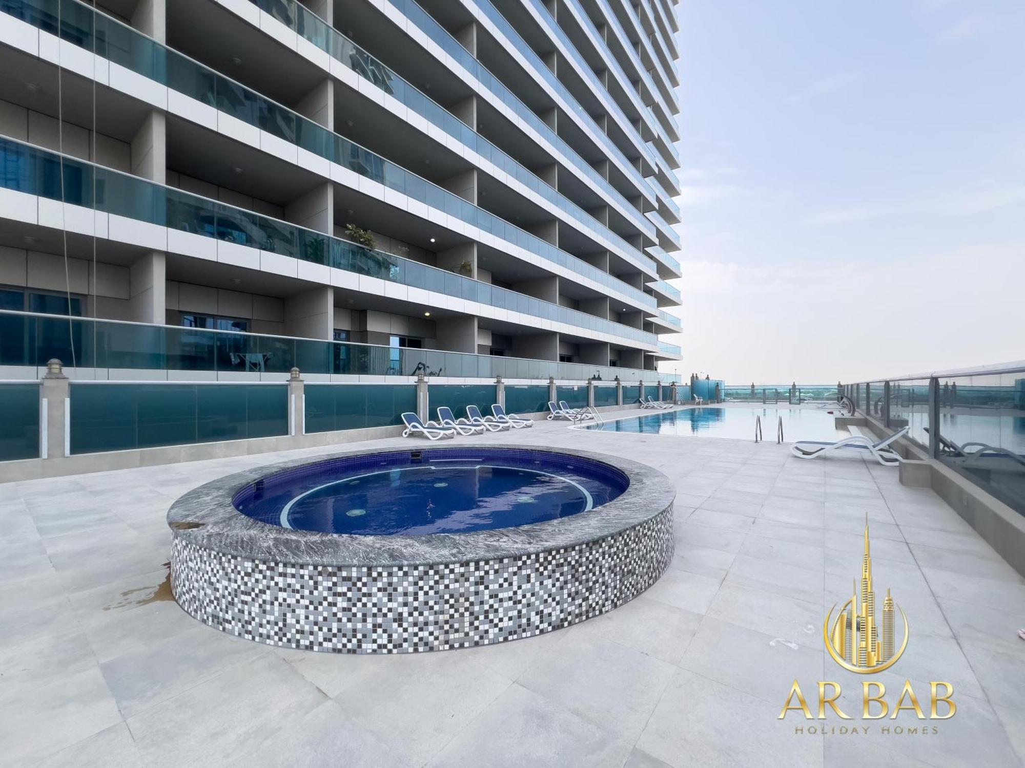 Elite Residence - Premium Studio - Best Horse Course View * Dubai