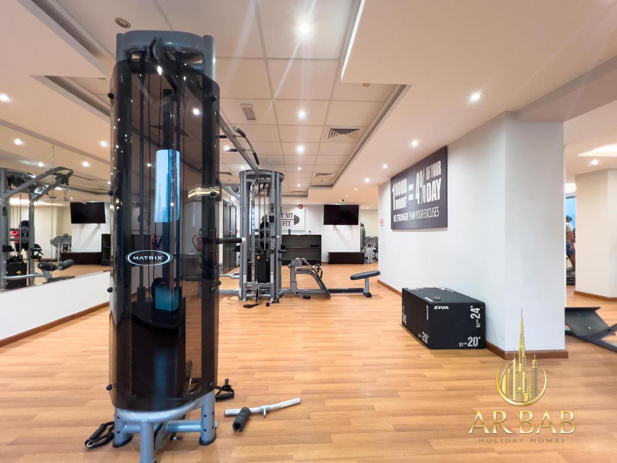 Elite Residence - Premium Studio - Best Horse Course View *