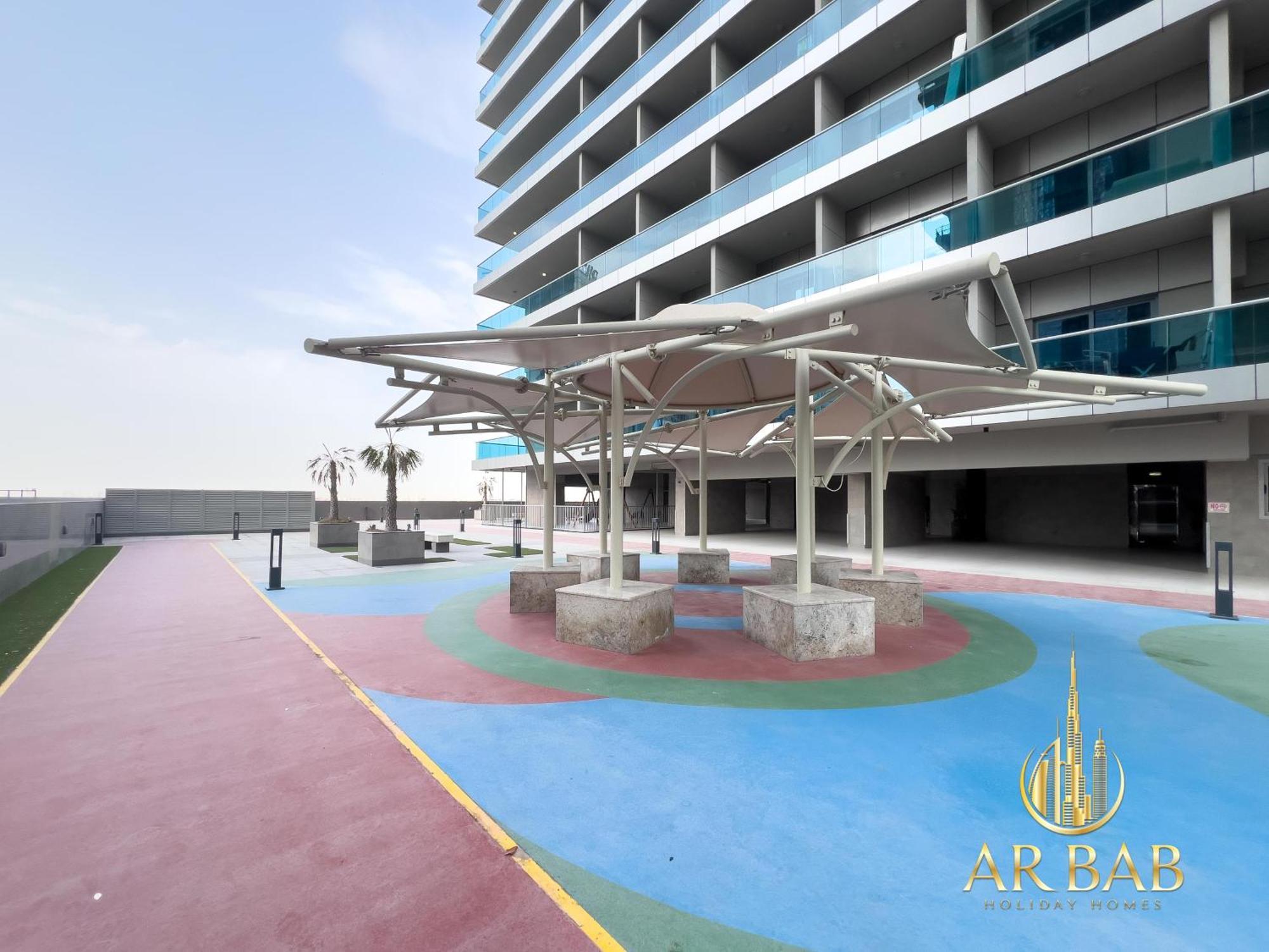 Elite Residence - Premium Studio - Best Horse Course View Dubai