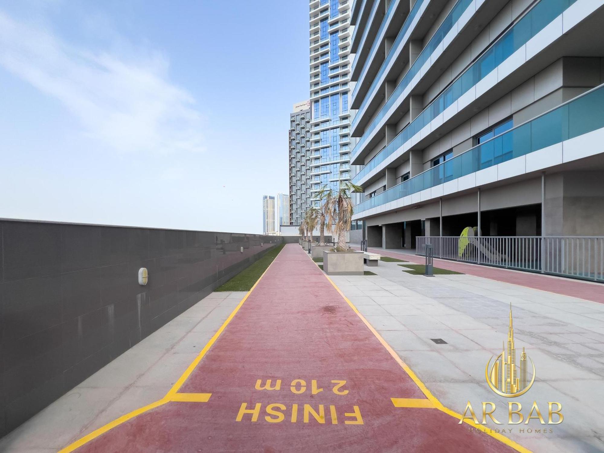 Elite Residence - Premium Studio - Best Horse Course View Dubai