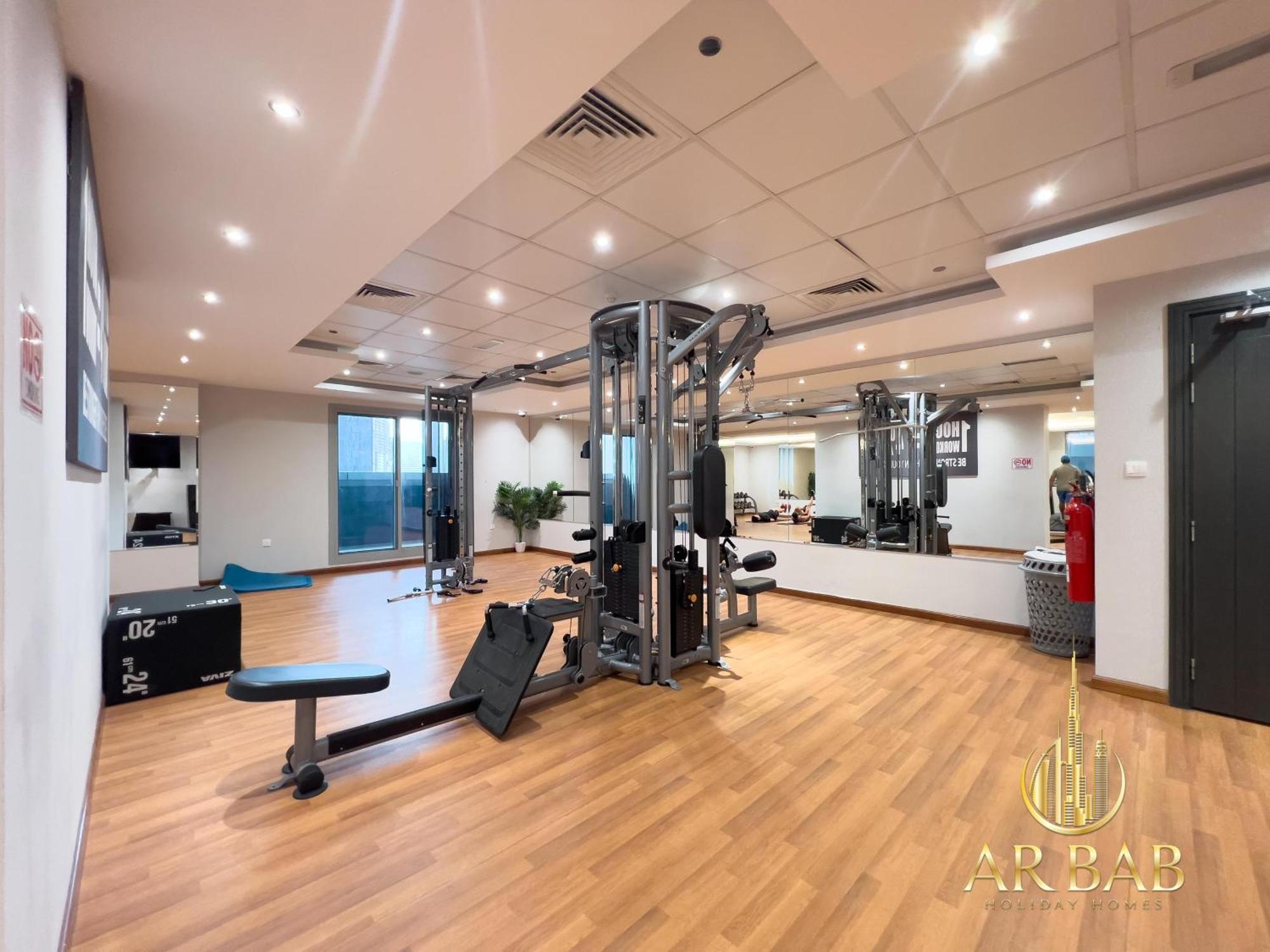 Elite Residence - Premium Studio - Best Horse Course View Apartment