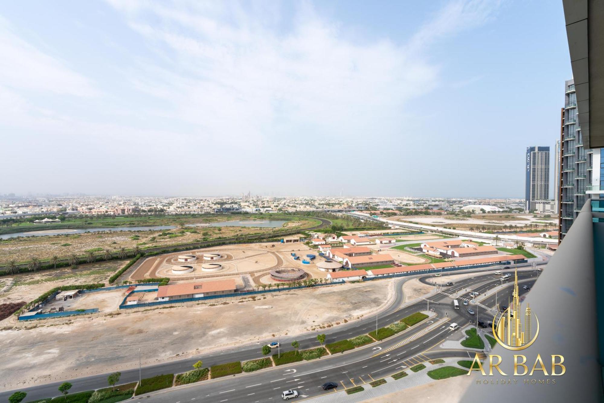 Elite Residence - Premium Studio - Best Horse Course View Apartment